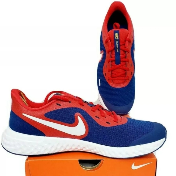 boys running shoes size 7